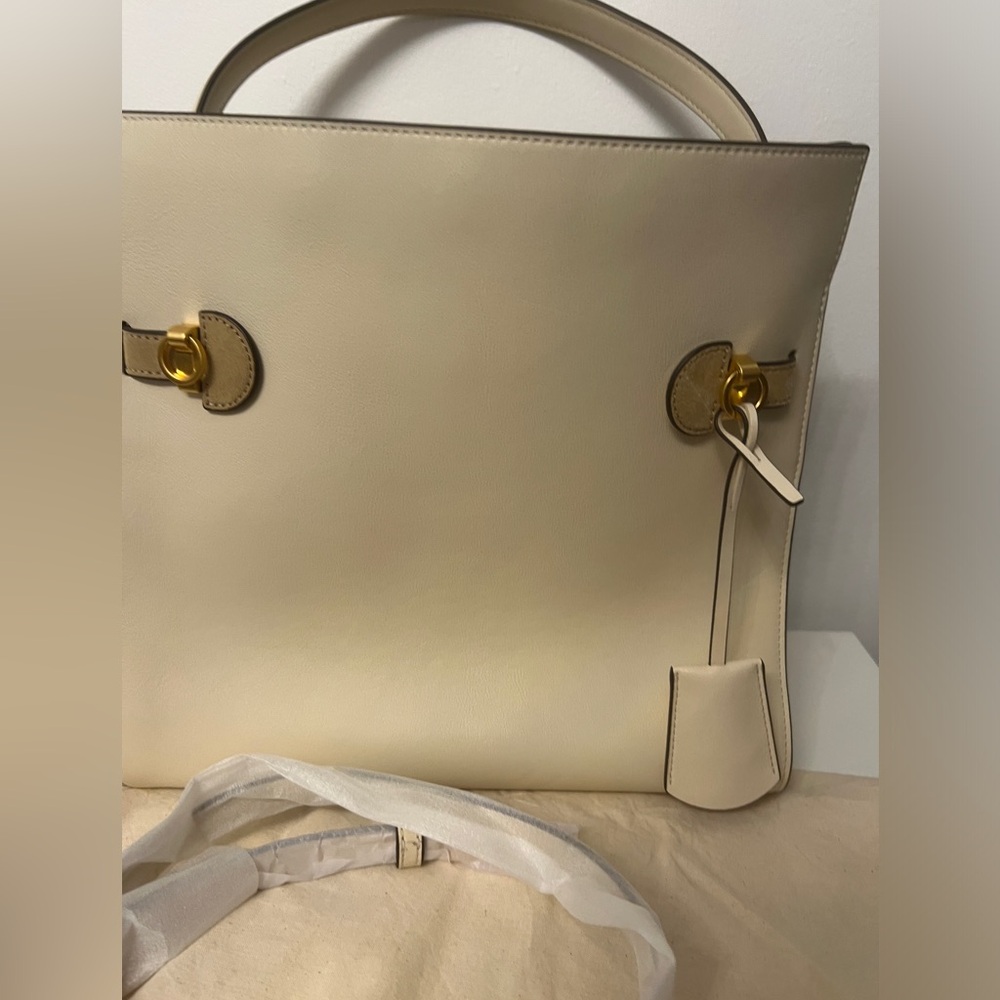 Lee Radziwill Double Bag contrasts - Picture 2 of 14
